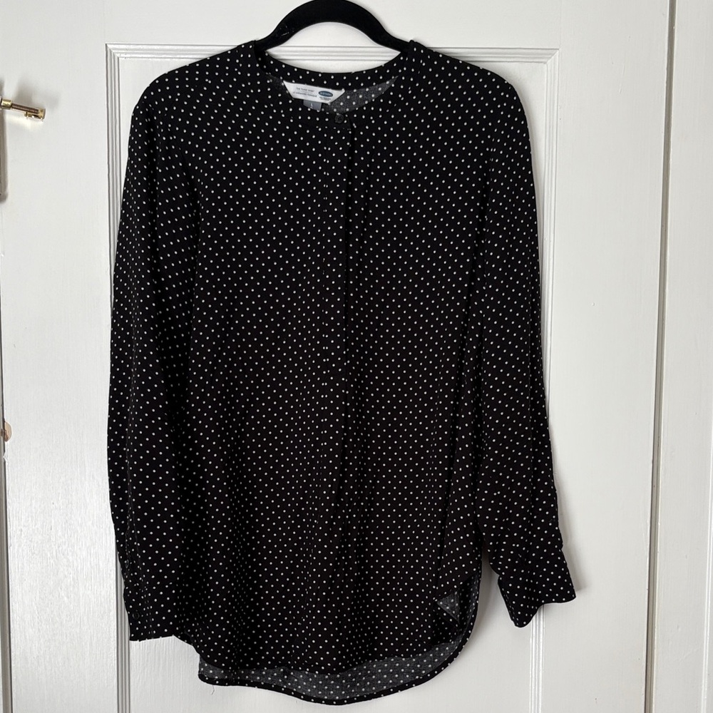 Old Navy Black and White Polka Dot Blouse